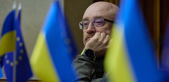 Резніков: Укроборонпром налагодив власне виробництво зброї. Там САУ, снаряди та міни — повний список - Фото