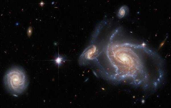 Телескоп «Хаббл» показав квартет спіральних галактик у космосі
