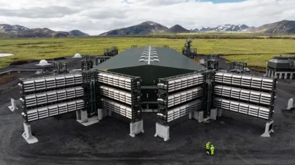 Очищення повітря від СО2 за допомогою заводу Mammoth стартувало в Ісландії