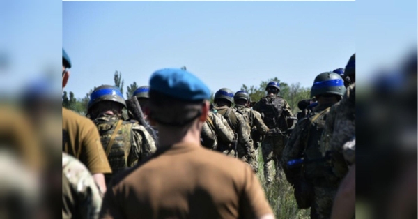 В Україні знов продовжили воєнний стан й мобілізацію