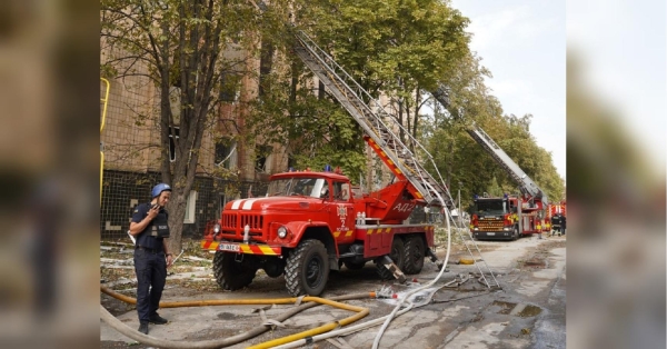 Кількість жертв ракетного удару по Полтаві досягла 53, під завалами ще можуть бути люди, — ДСНС (фото)