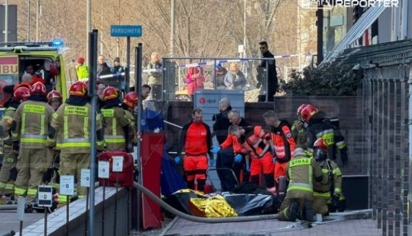 Пожежа сталася під час реконструкції будівлі у Варшаві, серед жертв — двоє громадян України. 1