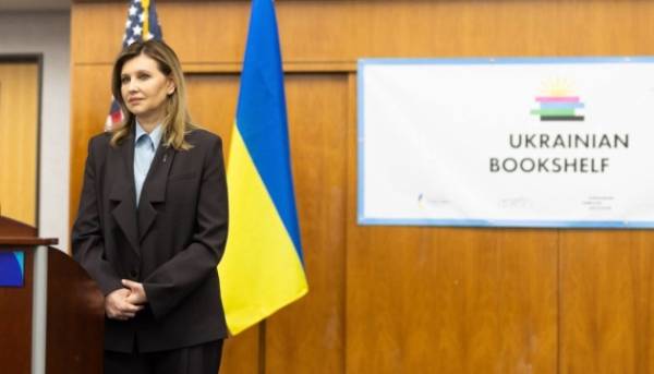 Зеленська в Далласі побувала на виставці «Дивовижні культури України»