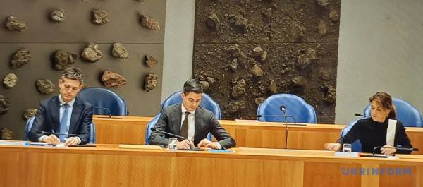 Глава уряду Нідерландів: Не можна дозволити новим протистоянням відволікти від України 5