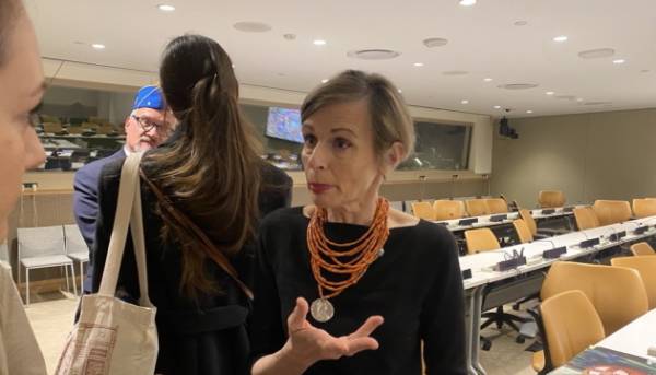 Головна 51 Писанка символізує український опір у світі – художниця з Нью-Йорка