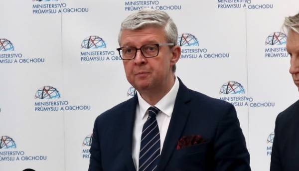 Головна 35 Чеський уряд покращує сприятливі умови для чеських компаній в Україні.