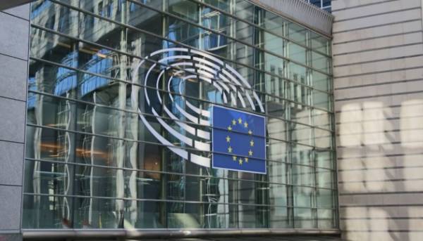 Євродепутати виступили за недопущення повернення Росії на Венеційську бієнале 16