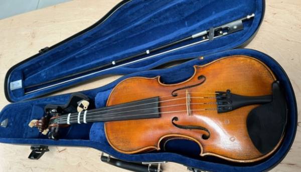 З України намагалися нелегально вивезти скрипку XVIII століття
