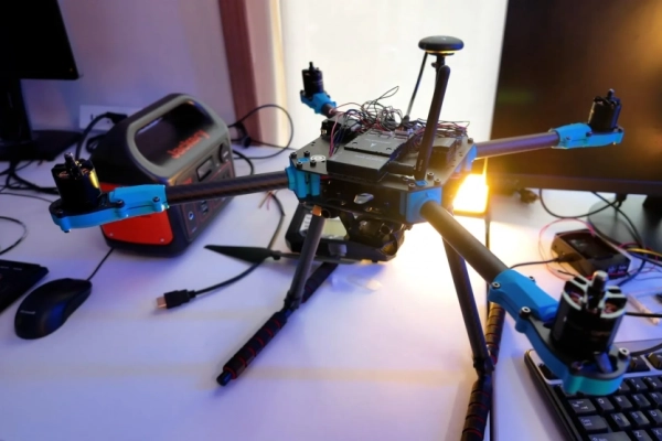 Головна 45 Дрони-ретранслятори з’являться у “мертвих зонах” для забезпечення мобільного зв’язку