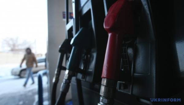 Головна 35 Глава держави пообіцяв вирішити проблему з дизельним паливом.