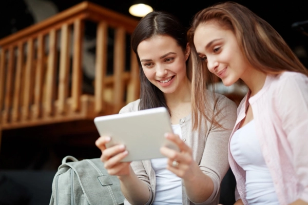 Велика Британія тестує заборону соцмереж для підлітків