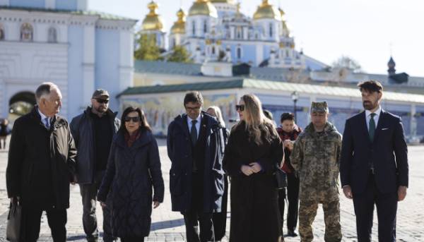 Голова оборонного відомства Іспанії відвідала Київ 15