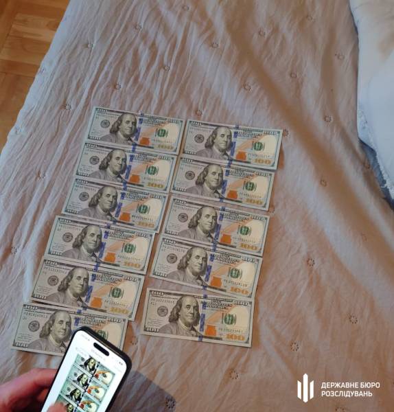 Виявлено двох соратників депутатів Верховної Ради від партії ОПЗЖ, яких підозрюють у зв'язку зі схемами ухилення від військової служби. 12