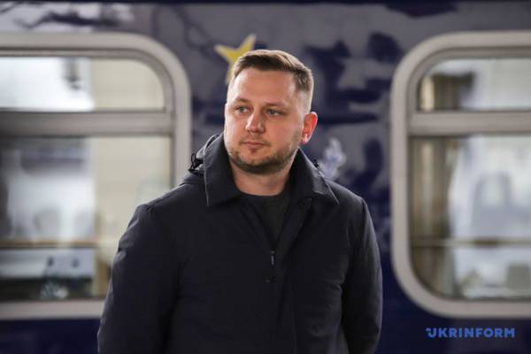 Потяги Львів - Одеса та Харків - Івано-Франківськ матимуть модернізовані вагони для дітей 15