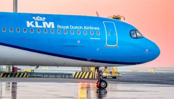 KLM припиняє виконання багатьох авіарейсів по Європі через зростання цін на паливо. 5