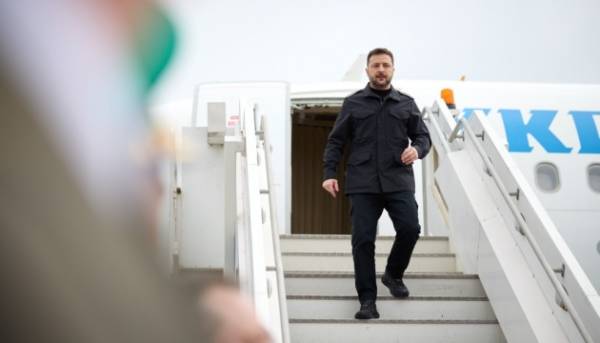 Головна 30 Зеленський прибув з візитом до Нідерландів