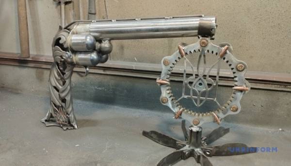 Техно-мистецтво під обстрілом