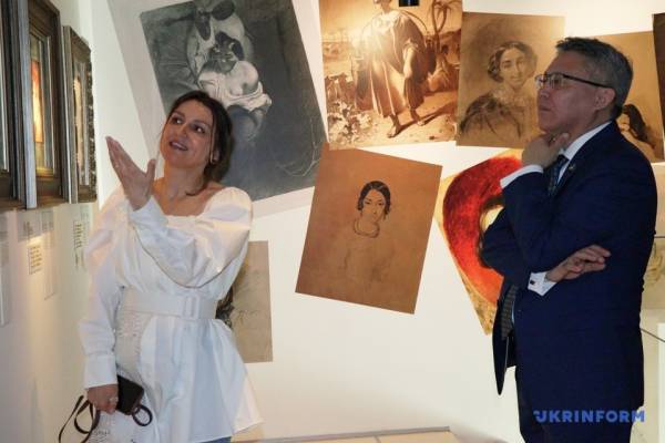 У Львові пройшов культурний вечір «Він: Тарас Шевченко. Між Україною та Казахстаном» 8