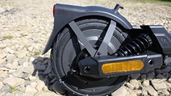 Proove Model City Pulse 350W: огляд найнеобхіднішого електросамоката 35