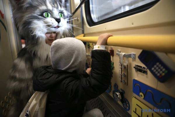 Потяги Львів - Одеса та Харків - Івано-Франківськ матимуть модернізовані вагони для дітей 18