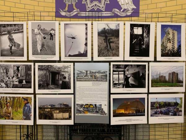 Фотовиставка, присвячена річниці Чорнобильської трагедії, відкрилася у музеї «Київська фортеця». 7