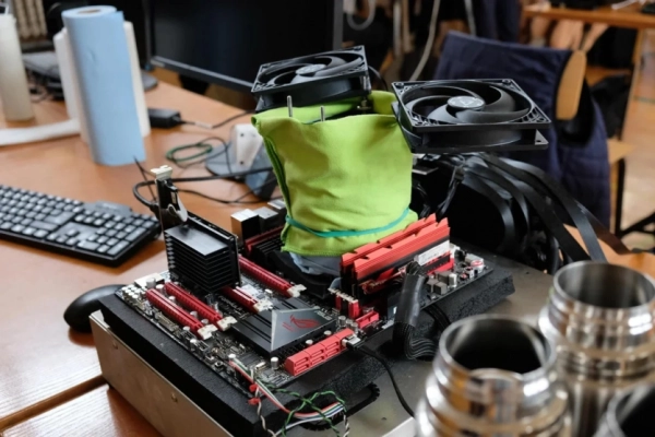 Інформатика мрії: польських учнів вчать розганяти ПК 16 Інформатика мрії: польських учнів вчать розганяти ПК 16