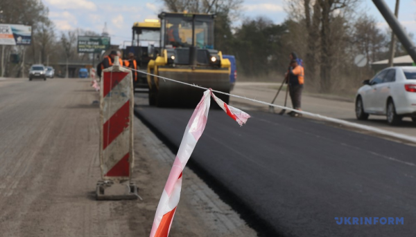 Чи доведеться власникам електромобілів «скидатися» на утримання доріг 5