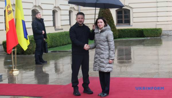 Зеленський і Санду обговорили питання безпеки, інтеграції до ЄС та економічної взаємодії. 11