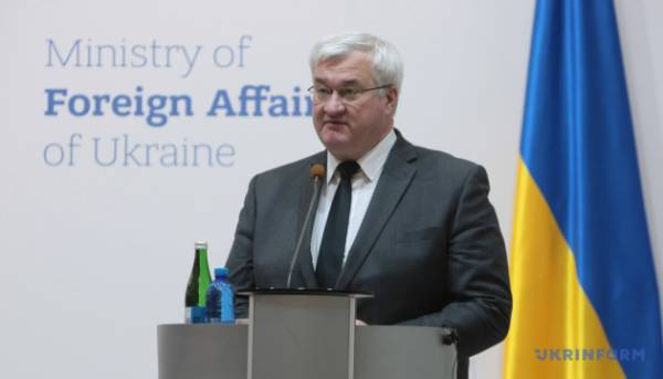 МЗС про паскудне перемир'я: Поглянемо, де та коли заступить тиша, Україна готова відповісти дзеркально 9