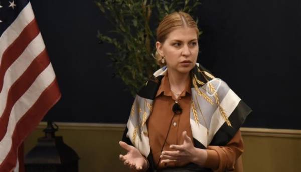 Стефанішина поділилася подробицями про зустріч із Чарльзом ІІІ у&hellip;