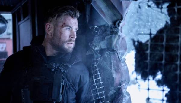 Кріс Гемсворт і Ідріс Ельба знову з'являться у продовженні фільму "Евакуація" на Netflix 2