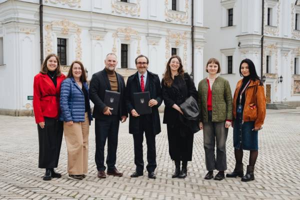 Меморандум про співпрацю між Києво-Печерською лаврою та Британською Радою укладено 6 Меморандум про співпрацю між Києво-Печерською лаврою та Британською Радою укладено 6
