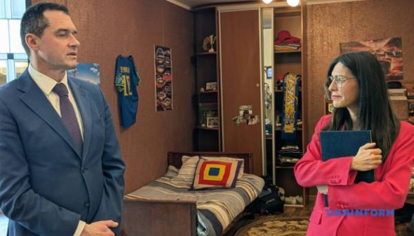 У Європарламенті представили інсталяцію, присвячену українським дітям, яких викрала&hellip;