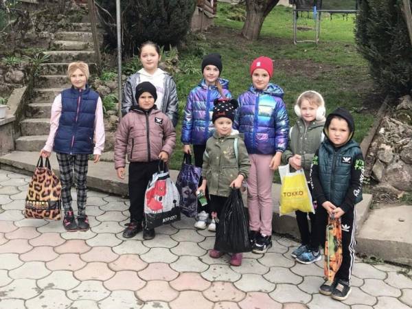 «Чи дрімаєте, чи спите - дайте кукурудзу та яйце!» 19