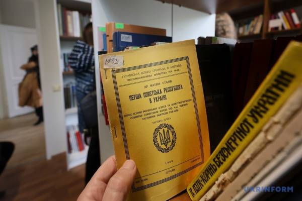 У Харкові відновив роботу музей літератури. 15