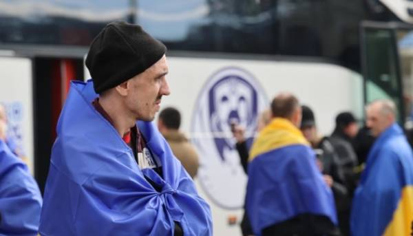 Додому з російського полону повертаються 193 українських оборонці – Зеленський