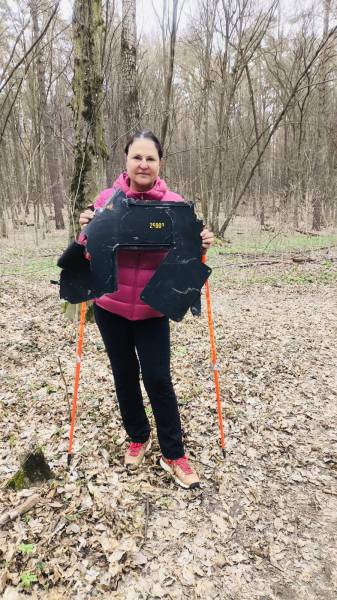 Речник Євросоюзу знайшов уламки "Шахеда" під час прогулянки київським лісом. 4