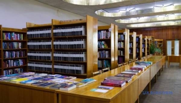 Головна 26 Міністерство культури розробляє програми фінансової допомоги для книгарень та…