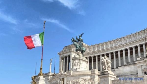 Міністерство культури Італії відправило перевіряючих на Венеціанську бієнале через присутність Росії, повідомляють ЗМІ.