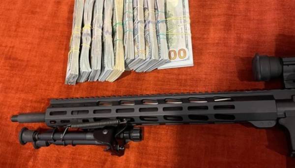 У компанії "Укренерго" виявлено масштабне розкрадання коштів на суму близько 450 мільйонів гривень; пред'явлено шість підозр. 3