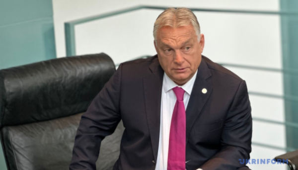 Міністерство закордонних справ України розпочало цілодобове мовлення, щоб спростувати заяви угорського прем'єр-міністра Віктора Орбана щодо України. 2