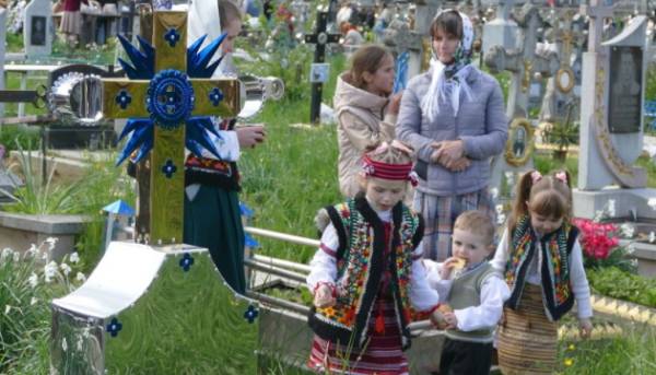 Тиждень поминання: традиція, яка зберігає зв’язок між поколіннями