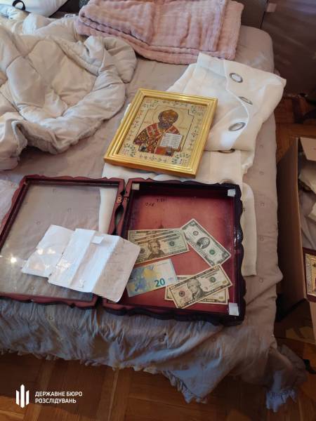 Виявлено двох соратників депутатів Верховної Ради від партії ОПЗЖ, яких підозрюють у зв'язку зі схемами ухилення від військової служби. 11