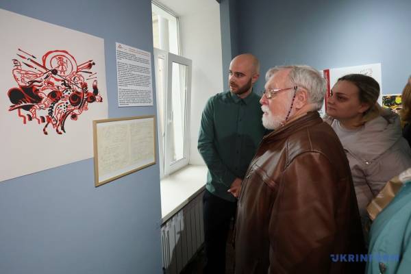 У Харкові відновив роботу музей літератури. 12