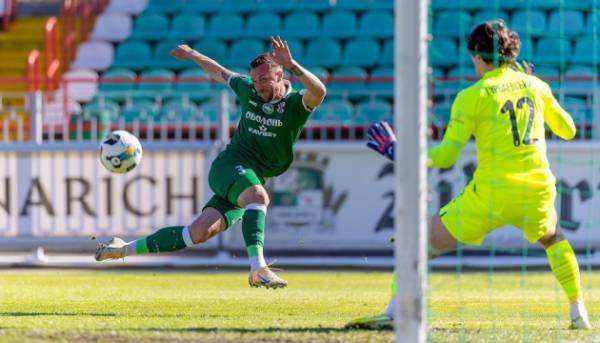 УПЛ. "Шахтар" розгромив "Рух" у Львові, "Оболонь" і "Зоря" забили шість голів 2