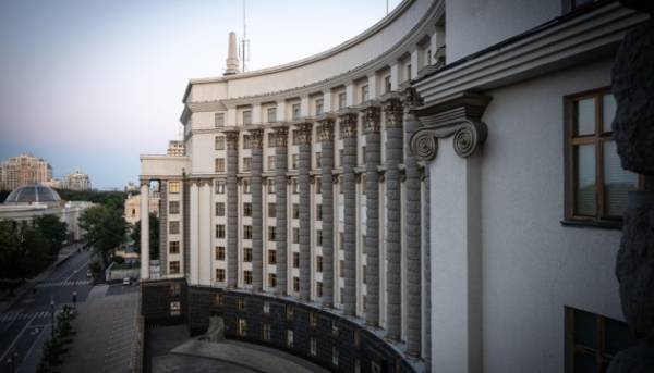 Уряд продовжив дію тарифу на електроенергію для громадян до листопада.