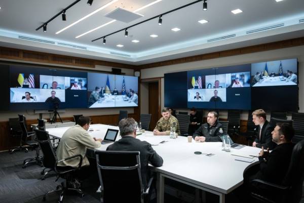 Домовились зміцнити заходи безпеки: Зеленський поділився деталями бесіди з представниками Трампа 5