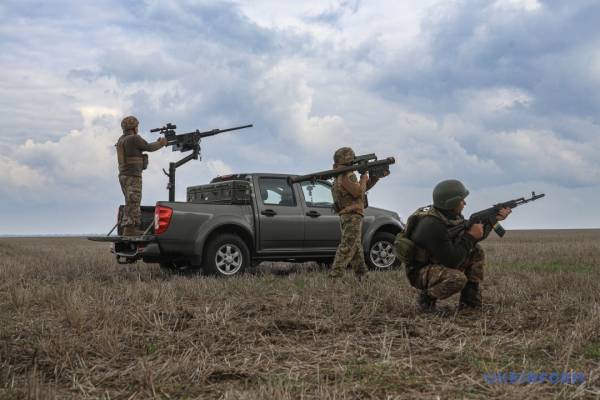 «Не ми долю вибираємо, а вона нас»: історія сім’ї, яка воює разом 11
