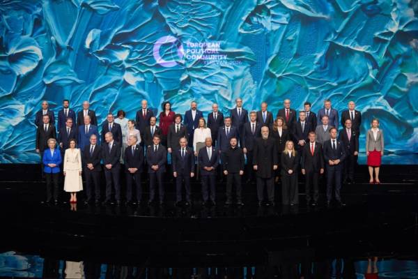 Зустріч на найвищому рівні в Єревані показала, наскільки ми згуртовані, за словами Зеленського. 8