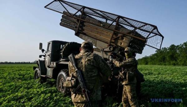 Головна 19 На передовій — 189 боїв, українські військові нейтралізували 60 загарбників на Покровському напрямку